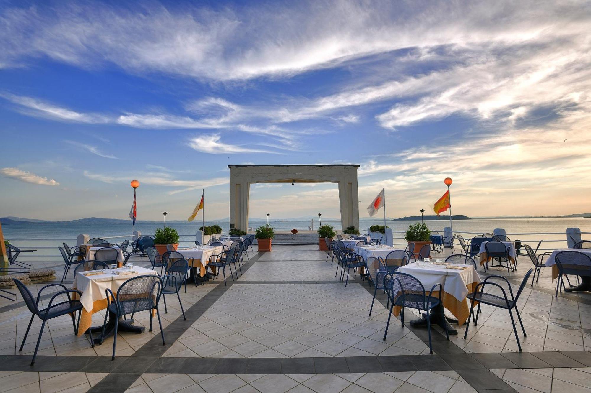 Hotel Lido Passignano sul Trasimeno Extérieur photo