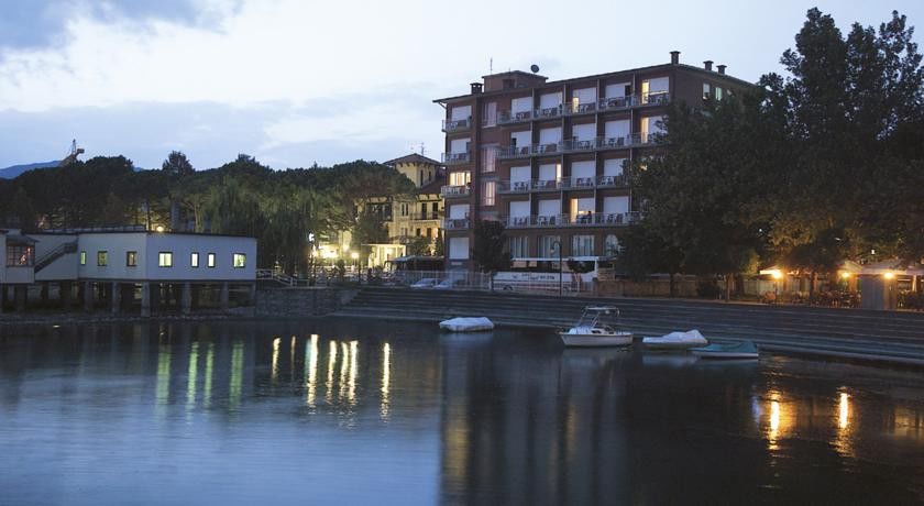 Hotel Lido Passignano sul Trasimeno Extérieur photo