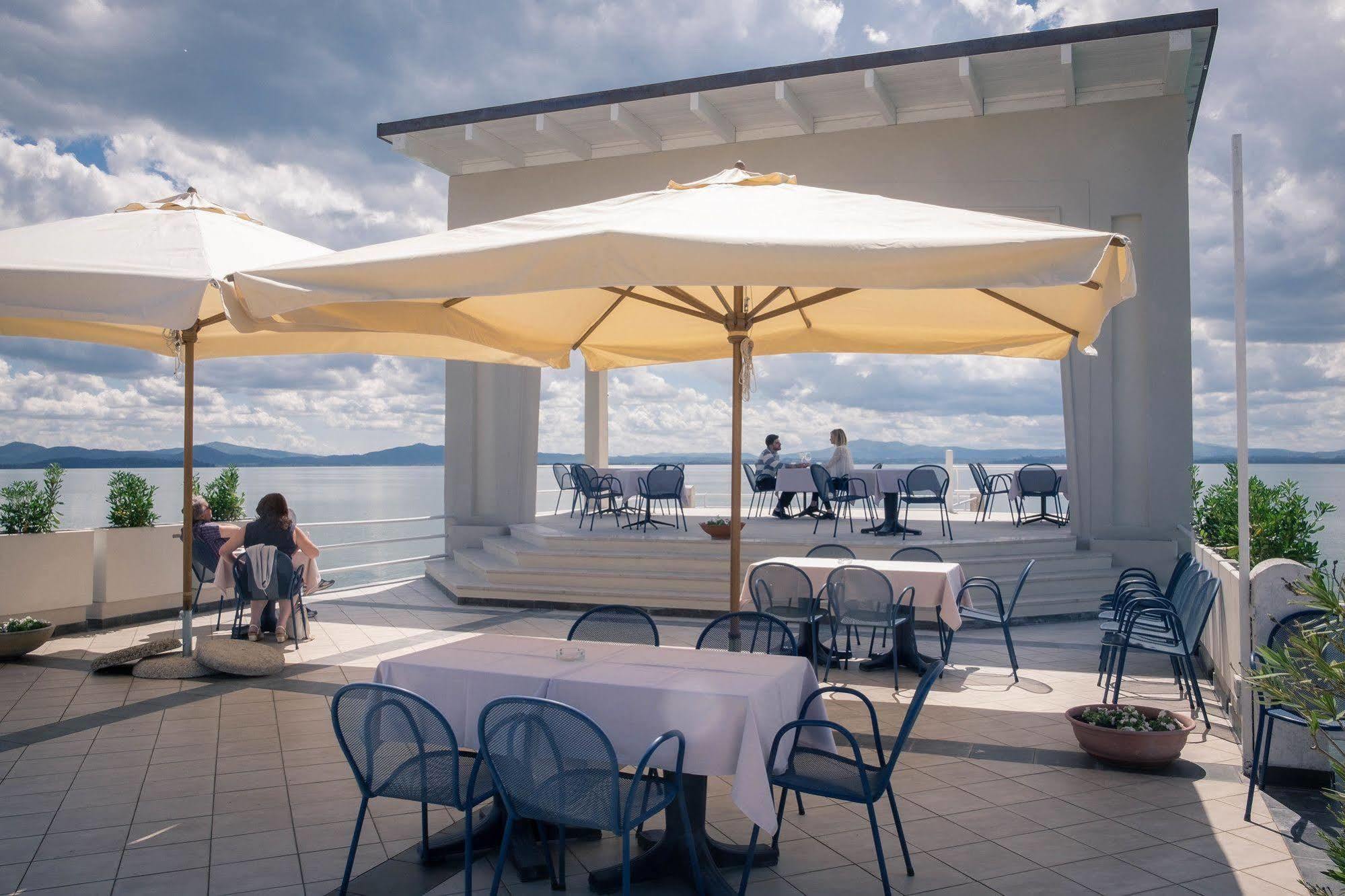 Hotel Lido Passignano sul Trasimeno Extérieur photo