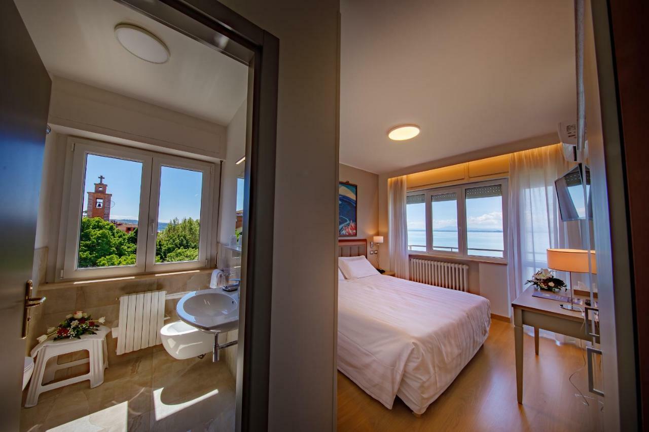 Hotel Lido Passignano sul Trasimeno Extérieur photo