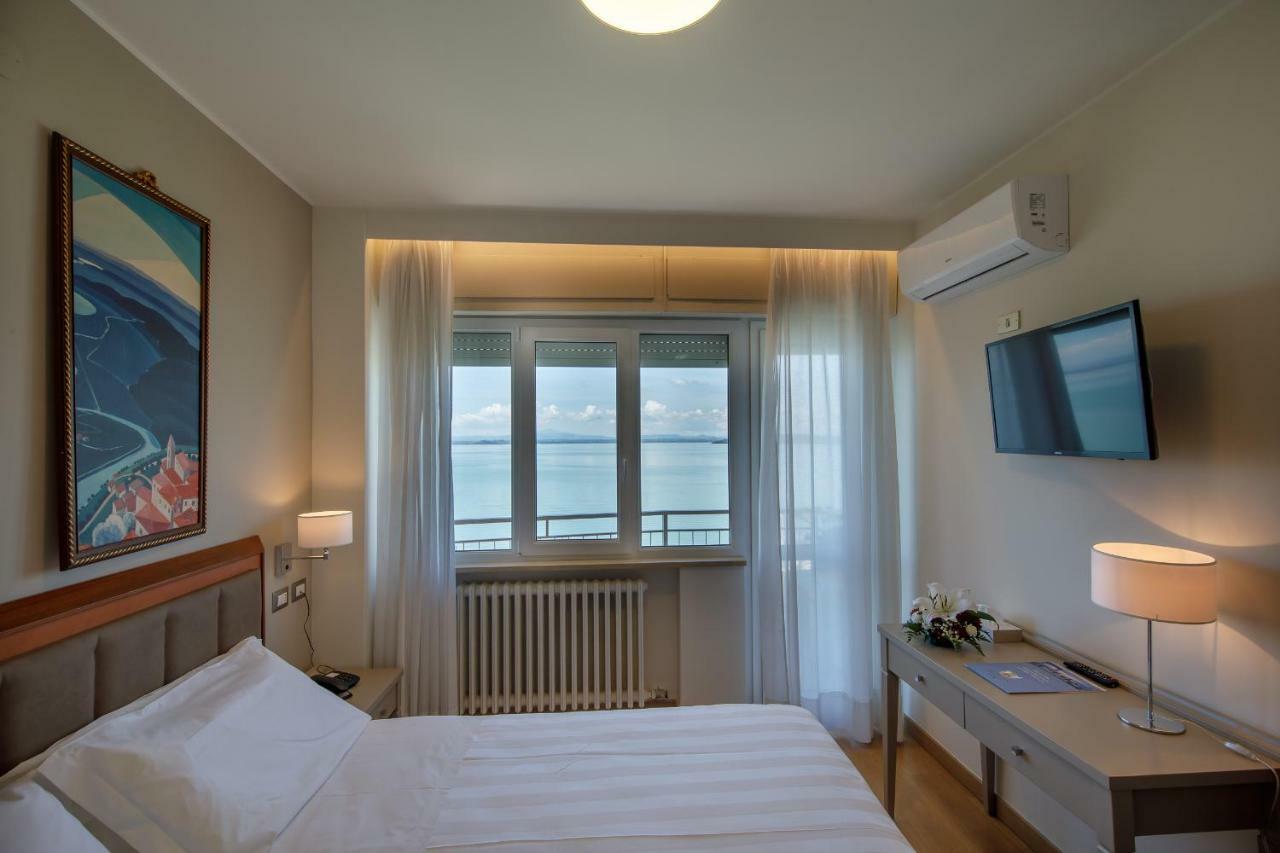 Hotel Lido Passignano sul Trasimeno Extérieur photo