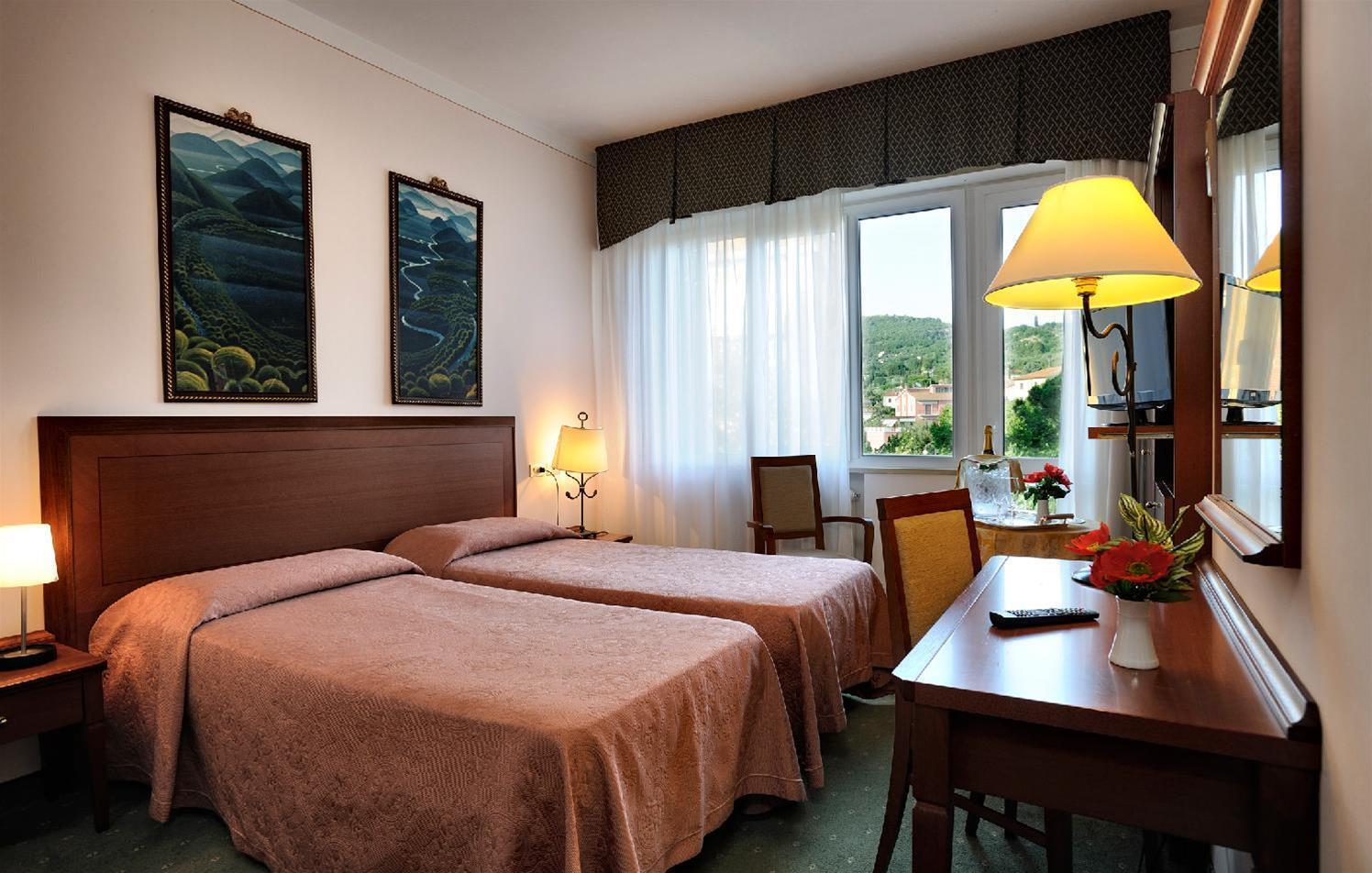 Hotel Lido Passignano sul Trasimeno Extérieur photo